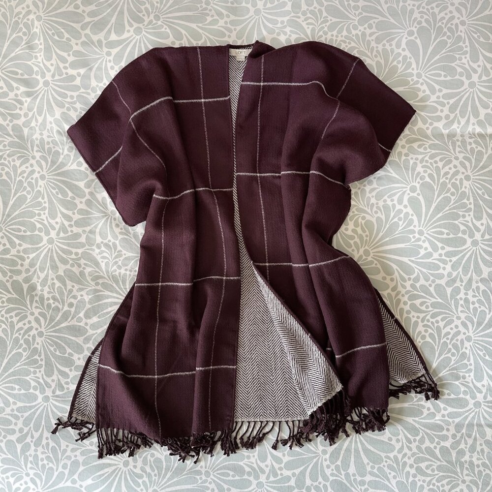 Loft Shawl Poncho in Burgundy